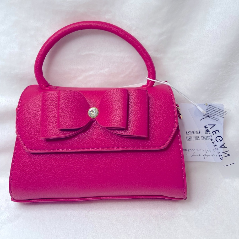 Blush Kiss Vegan pink handbag with shoulder strap